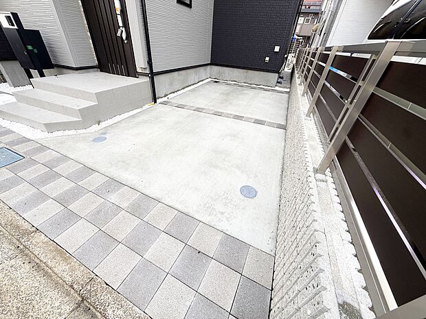 【前面道路含む現地写真】■この道を歩けば、毎日が少し特別になる