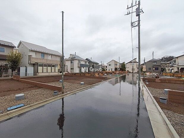 【前面道路含む現地写真】■この道を歩けば、毎日が少し特別になる