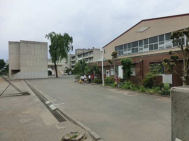 東村山市立第三中学校(約400m・徒歩5分)