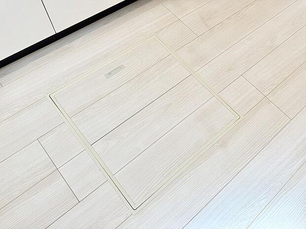 【床下収納】■隠れた収納スペースで家全体がスッキリ