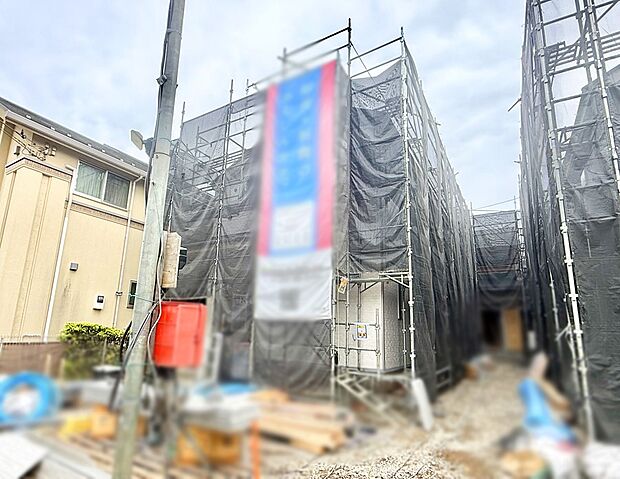【現地外観写真】■暮らしを彩る充実した設備仕様が備わった住まい