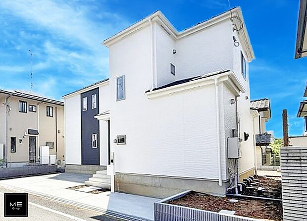 【現地外観写真】A号棟 ■家族みんなが笑顔で過ごせる、安心感のある住まい