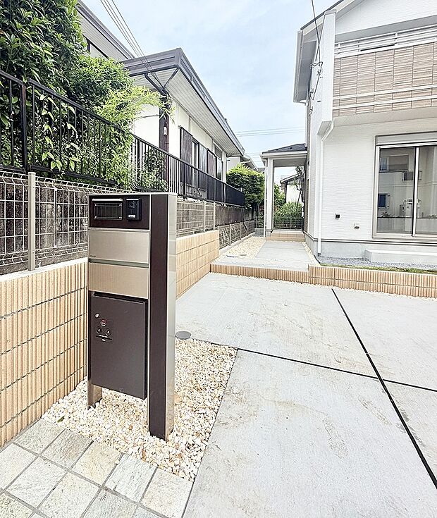 【現地外観写真】1号棟  ■家族の未来を優しく包み込む新しい住まい