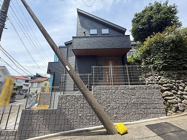 【現地外観写真】1号棟 ■新しい暮らしが始まる場所で、家族の絆を深める