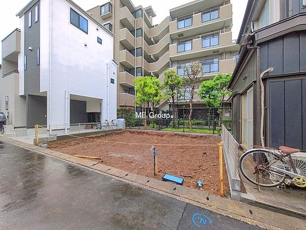 【現地外観写真】A号棟  ■家族みんなが笑顔で過ごせる、安心感のある住まい