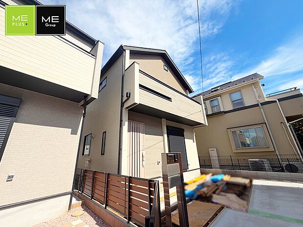 【現地外観写真】９号棟  ■家族みんなが笑顔で過ごせる、安心感のある住まい