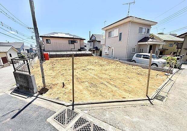 【現地外観写真】1号棟 ■暮らしを彩る充実した設備仕様が備わった住まい