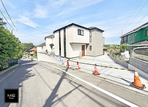 【前面道路含む現地写真】■この道を歩けば、毎日が少し特別になる