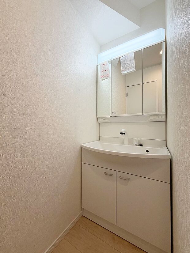 【洗面台・洗面所】2号棟 ■清潔感があり、気持ちよく使えます