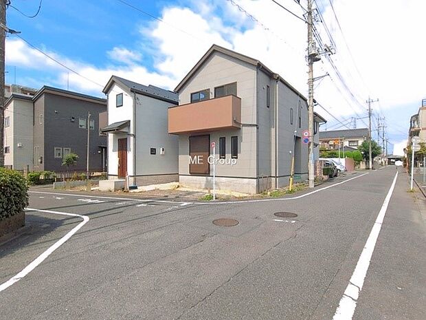 【前面道路含む現地写真】■優雅なラインが、毎日を引き立てます