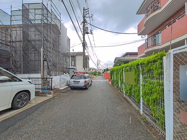 【前面道路含む現地写真】■家族とのお出かけが楽しくなる環境です