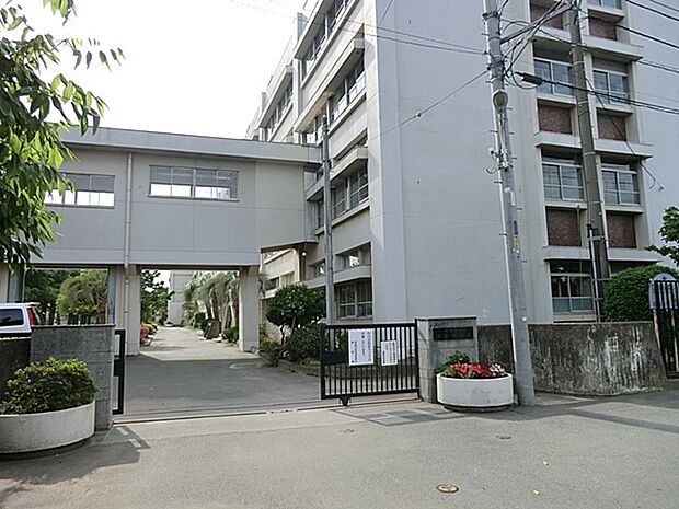 昭島市立清泉中学校(約895m・徒歩12分)