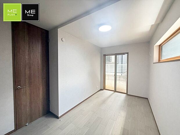【リビング以外の居室】■清潔感あふれるお部屋で毎日を快適に過ごせます