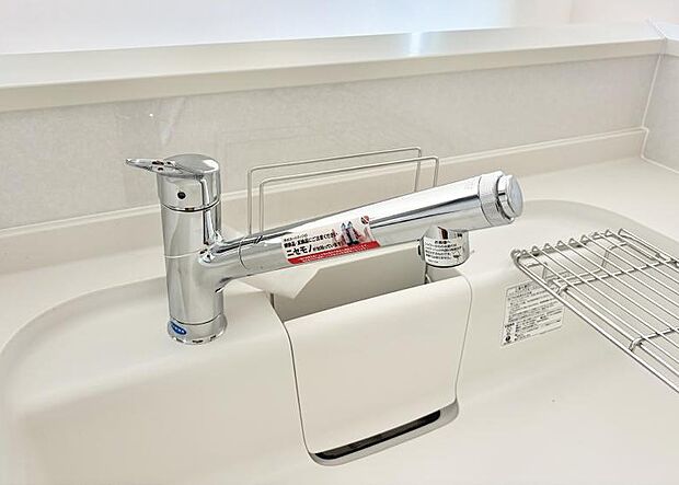 【浄水器】■清潔でおいしい水を手軽に供給してくれます