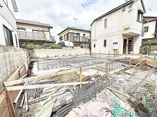 【現地外観写真】1号棟 ■暮らしを彩る充実した設備仕様が備わった住まい