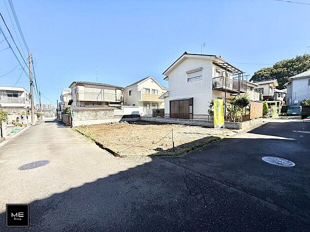 【前面道路含む現地写真】■優雅なラインが、毎日を引き立てます