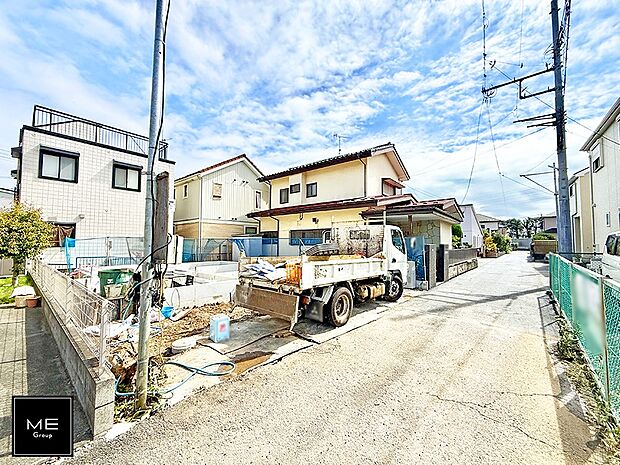 【前面道路含む現地写真】■優雅なラインが、毎日を引き立てます
