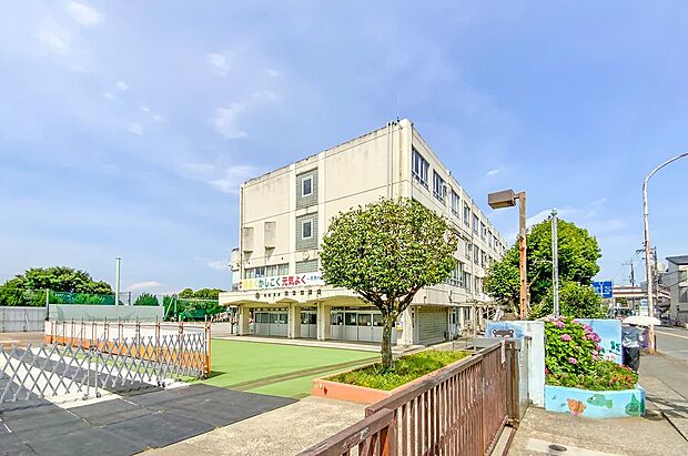 宮崎小学校（約180m）