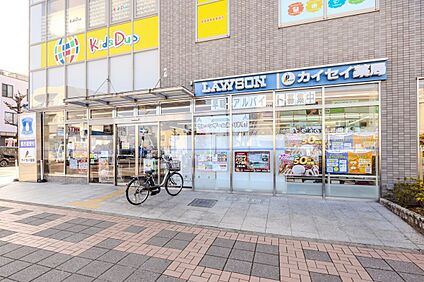 ローソン 松井山手駅前店 800m