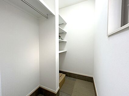 玄関シューズクローク