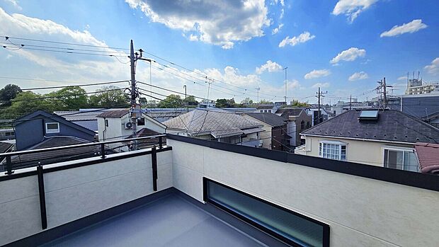 開放感のあるルーフバルコニー！
