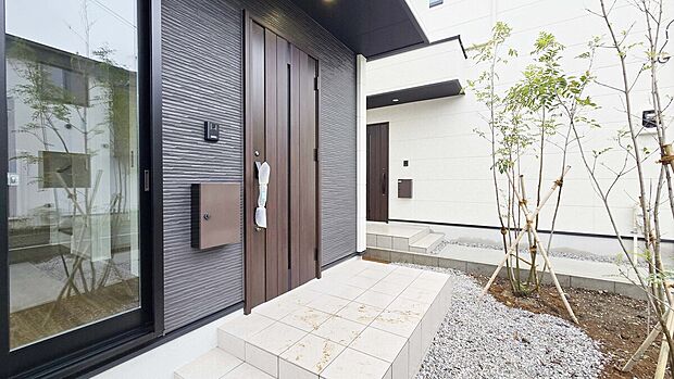 【玄関】開放感抜群の玄関！