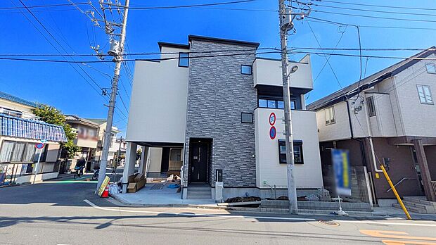 【現地外観写真】床暖房や食洗器、浴室乾燥機など設備仕様が充実!