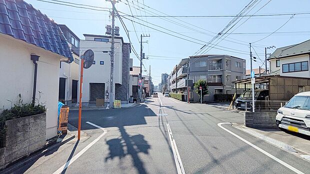 【前面道路】中野区江古田の閑静な住宅街に堂々登場!