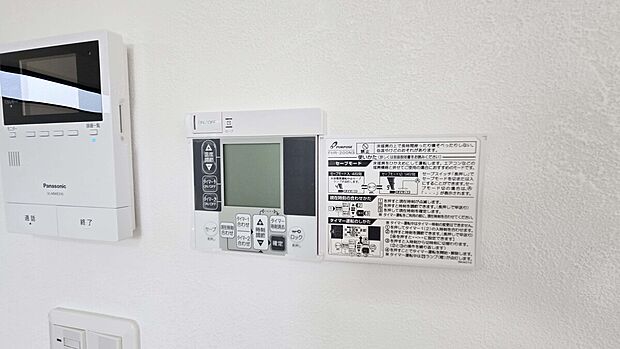 【床暖房】リビングには床暖房を完備！