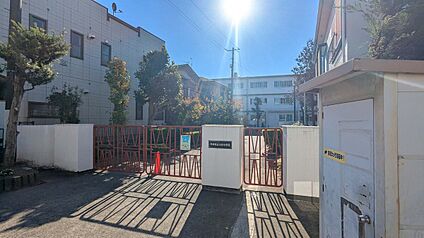 川崎市立小倉小学校 403ｍ