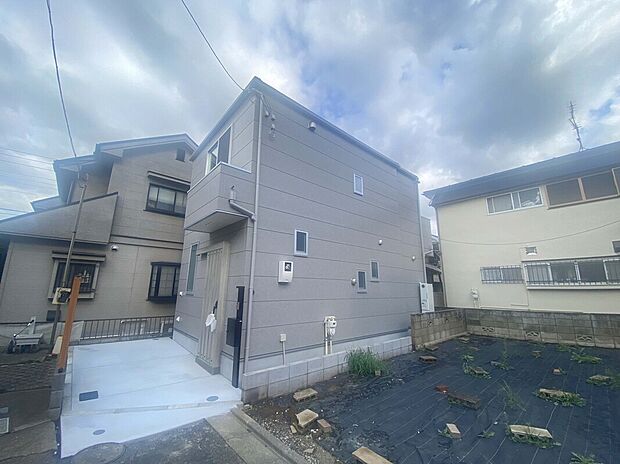 【外観写真】徒歩15分圏内に商業施設や教育施設が揃う子育てにも適した住環境!