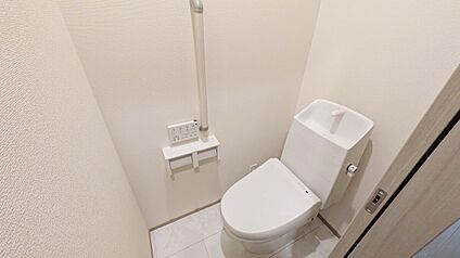 施工例：ウォシュレット付きトイレ