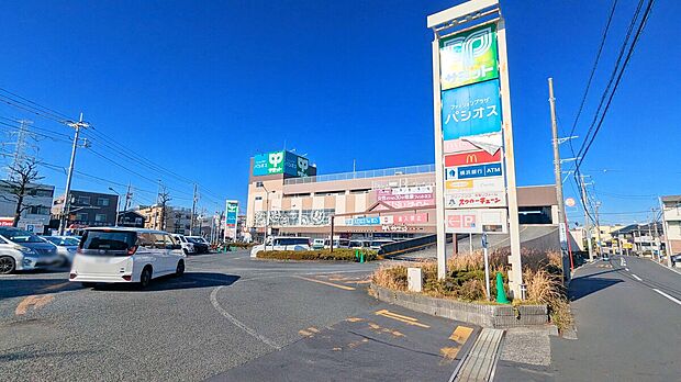 サミットストア南加瀬店(約633m)