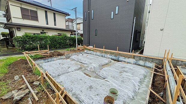 【現況:9月撮影】カースペース付き居室4部屋の大型間取りプラン!