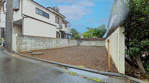 【現況:4月撮影】固定階段式ロフト付きの新築分譲住宅!