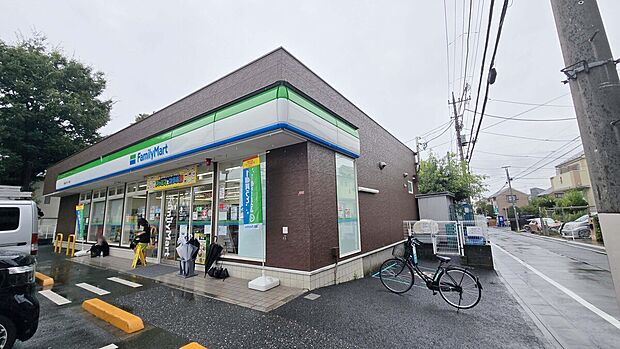 ファミリーマート杉並松ノ木一丁目店(約326m)