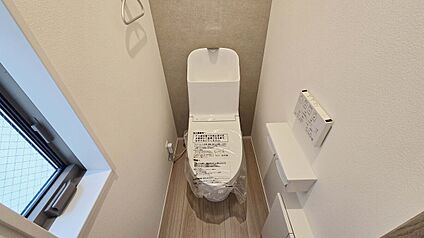 ウォシュレット付きトイレ