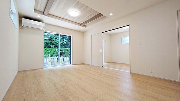 【施工例：リビング】現地、参考物件のご案内が可能！お気軽にお問い合わせください！