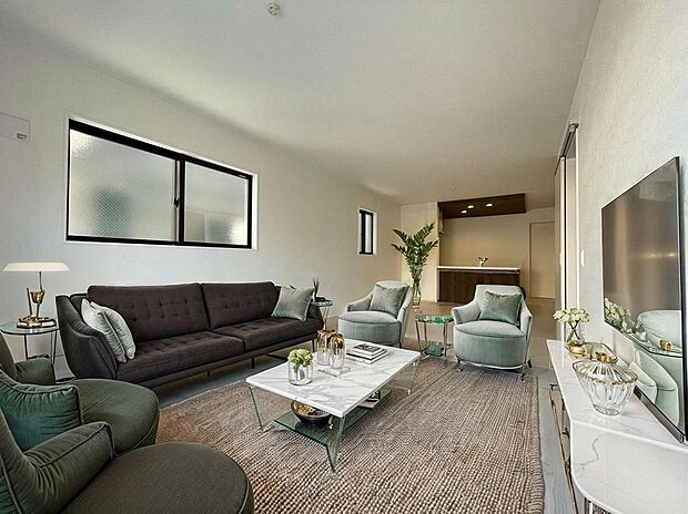 （現況の物件写真に、CG による画像処理を行っています。家具、家電、照明器具、小物、カーテン、その他のイメージはCG です。）