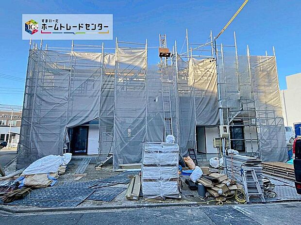 全２邸☆左からA・B号棟
完成に向けて現在建築工事中です☆土日・平日を問わず毎日モデルハウスにて物件説明会を開催中☆お気軽にお問い合わせ下さい☆
