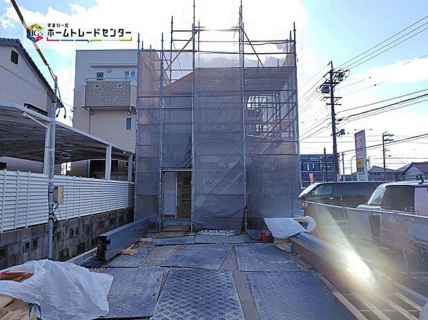全１邸☆
完成に向けて現在建築工事中です☆土日・平日を問わず毎日モデルハウスにて物件説明会を開催中☆お気軽にお問い合わせ下さい☆