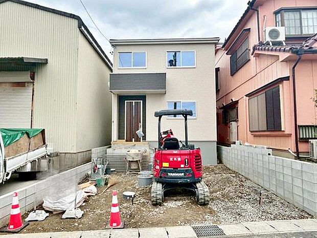 室内完成しました！本日内覧可能です♪ぜひ現地にて、実際の建物・街並み・日当たり等ご確認下さい♪お気軽にお問い合わせください☆
