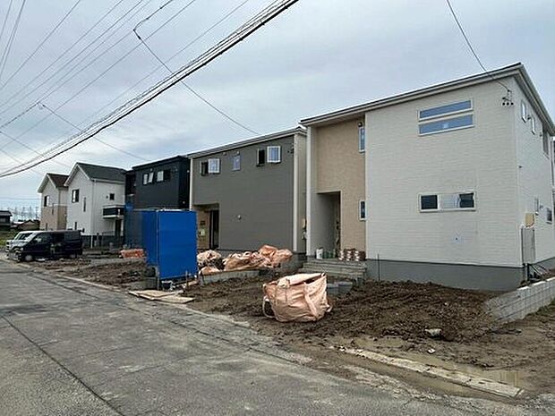 一戸建てのメリットは、「自分の土地」を自由に使えること。好きなペットが飼えるほか、ガーデニングやＤＩＹ、車やバイクの手入れなど様々な趣味を楽しめます♪
