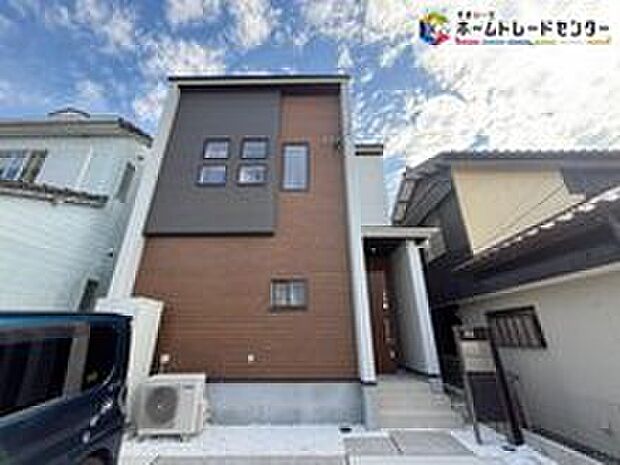 全１邸☆　
並列駐車３台可能♪当日のご見学予約も承ります。同じものは２つとない「夢のマイホーム」との出会いが待っているかもしれません。お気軽に０１２０-８８８-９８３までお問い合わせ下さい☆