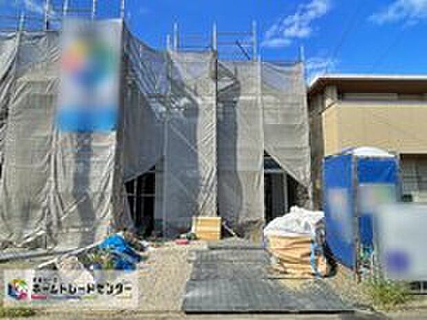 【B号棟】
物件の陽当りや通風・仕様設備や近隣・周辺環境や街並みなど、資料には掲載していない情報が現地にはたくさんあります。ぜひ、周辺環境もご確認ください！