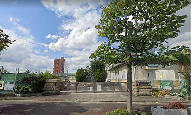 四日市市立橋北小学校(約450m)