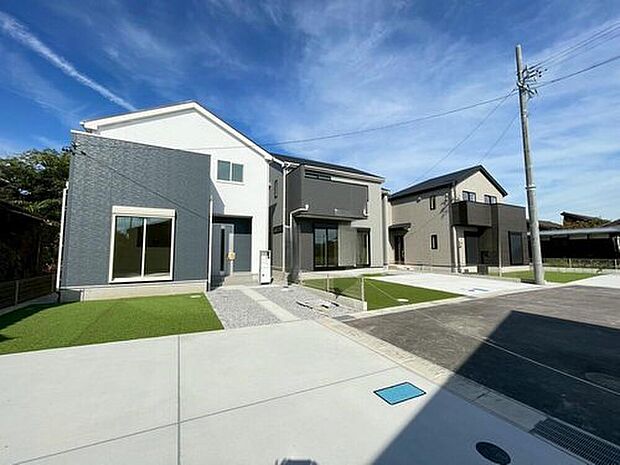 【現地外観写真】左から1号棟・2号棟
同じものは2つとない「夢のマイホーム」との出会いが待っているかもしれません♪