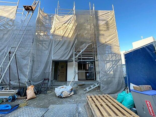 【現地外観写真】全２邸☆B号棟　
完成に向けて現在建築工事中です☆土日・平日を問わず毎日モデルハウスにて物件説明会を開催中☆お気軽にお問い合わせ下さい☆