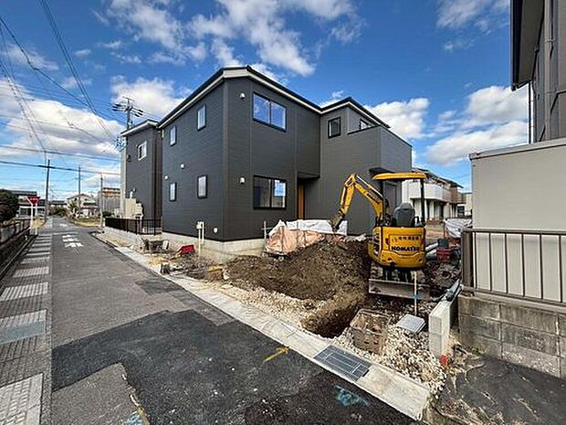 【現地外観写真】全１邸
建築中のためモデルハウスで構造説明会を開催しております☆設備や構造などご説明いたします！お気軽にお問い合わせください♪　