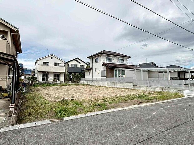 【現地外観写真】全２邸☆
建築中のためモデルハウスで構造説明会を開催しております☆設備や構造などご説明いたします！お気軽にお問い合わせください♪